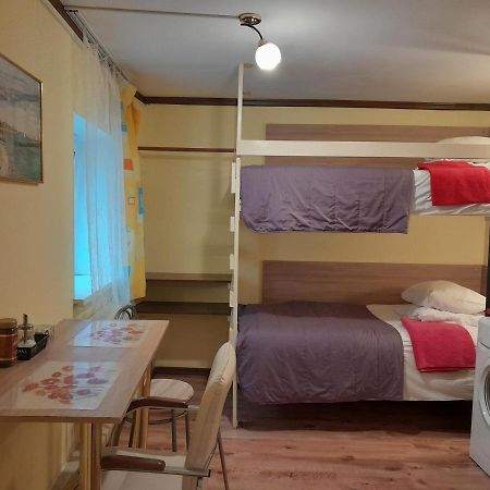 Avotu Stabu Private Flats In A Separate House For One Or Couple Riga Exteriör bild